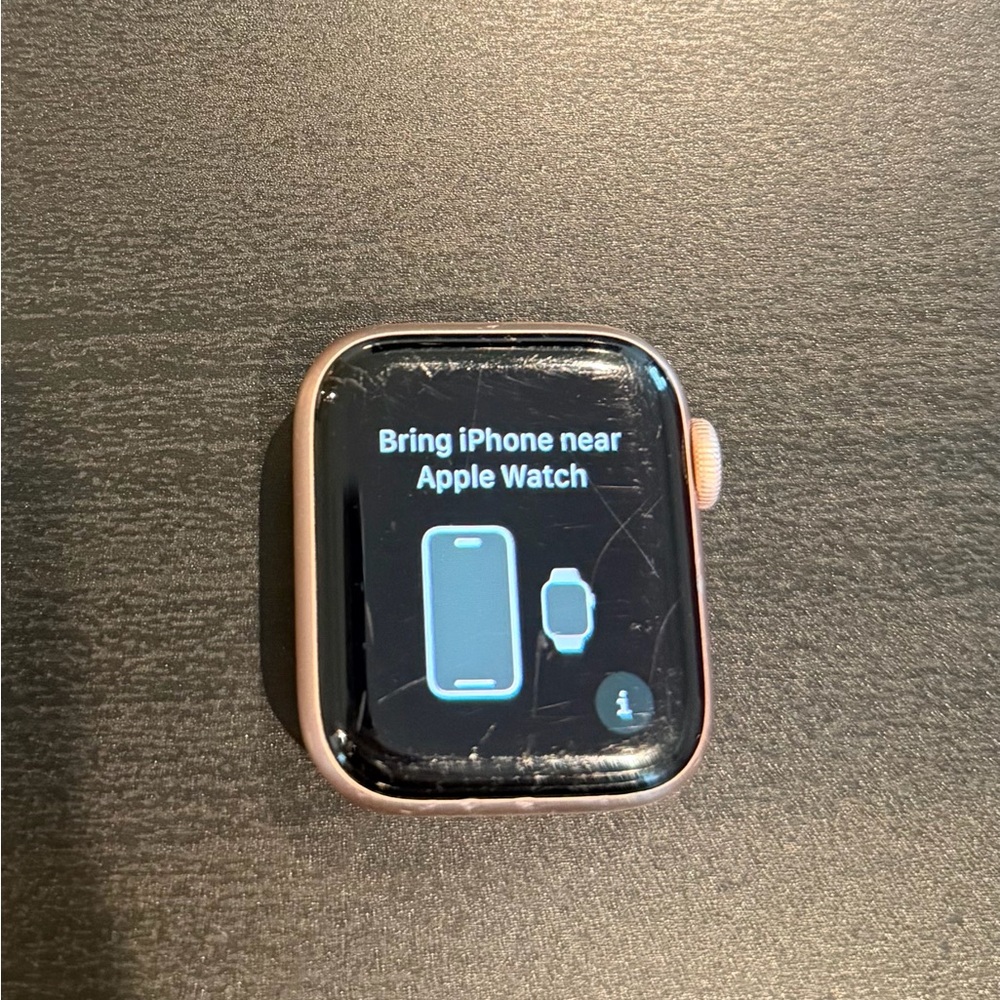 Apple Watch Series 6 40mm Aluminum & Ceramic Rose Gold Case GPS